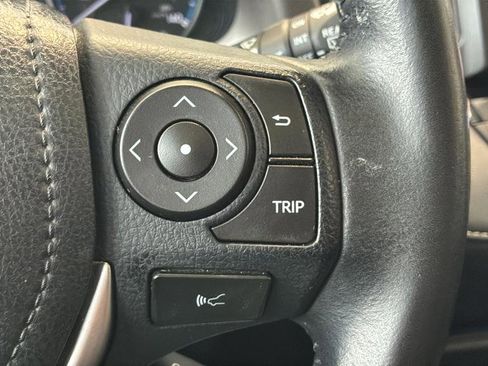 Used 2018 Toyota RAV4 XLE w/ Plus Extra Value Package FWD image 37
