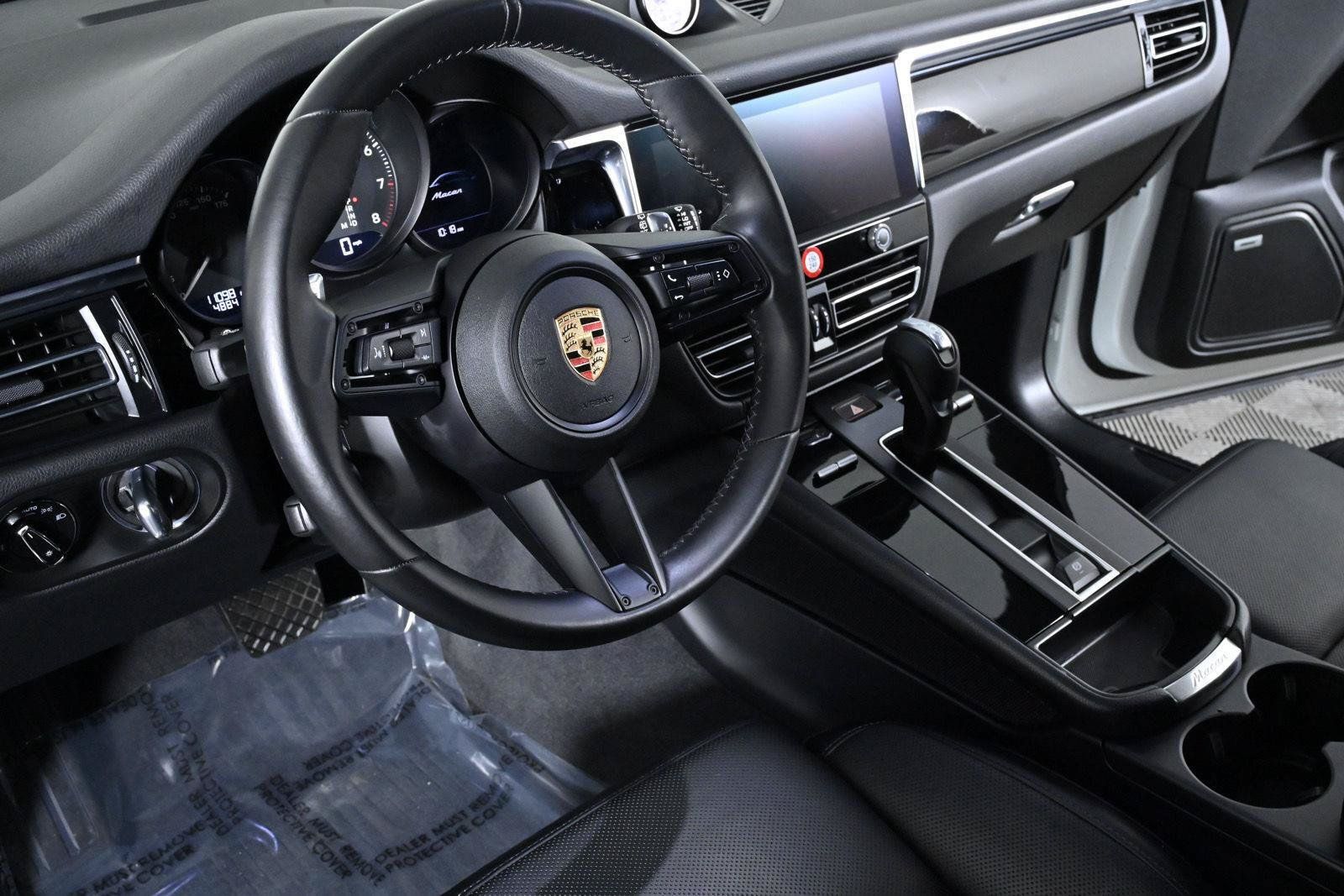 Used 2024 Porsche Macan Turbo AWD/4WD image 11