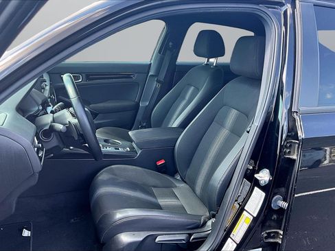 Used 2025 Honda Civic Sport image 16