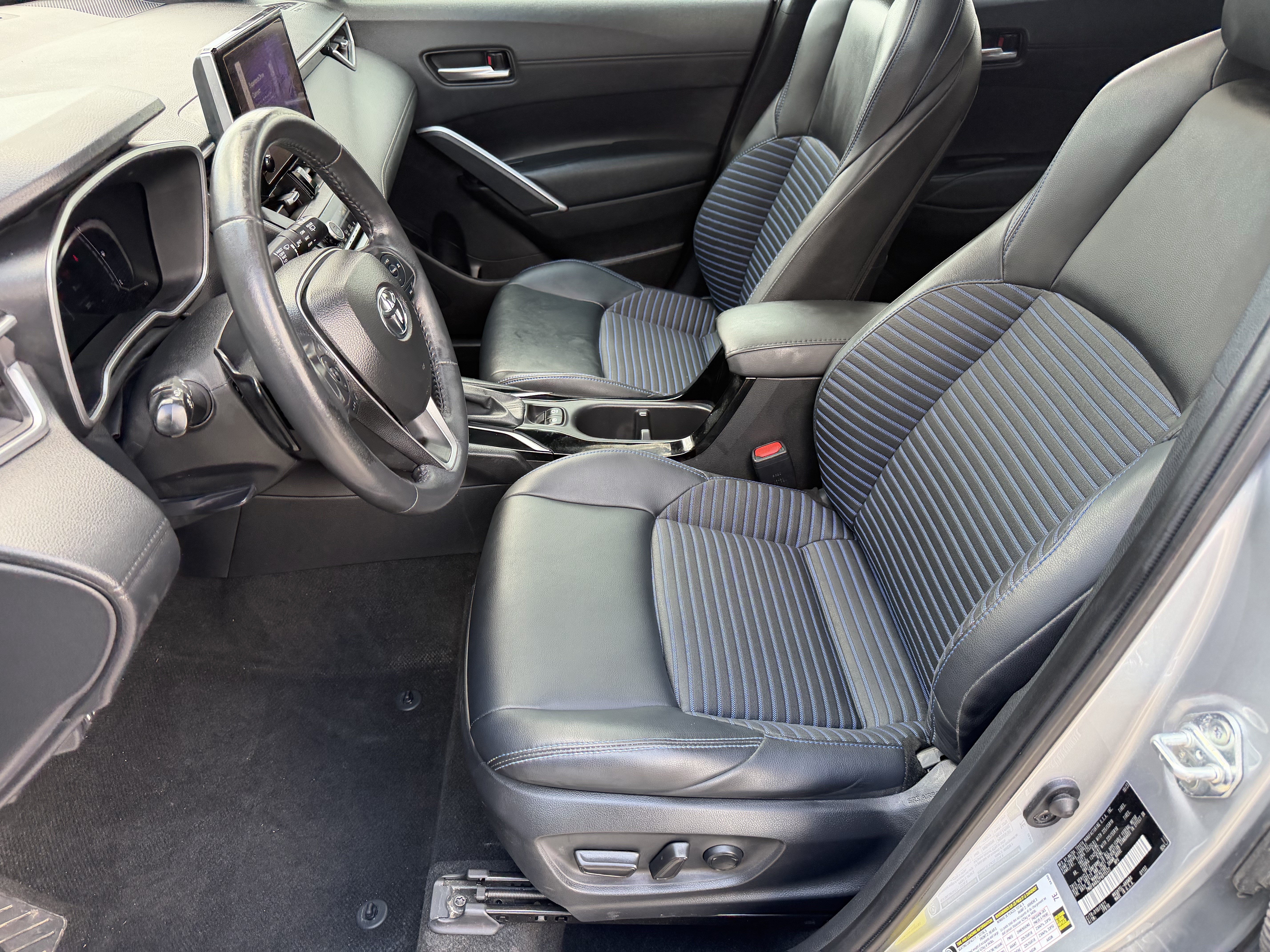 Used 2023 Toyota Corolla Cross AWD Hybrid w/ Convenience Package image 22