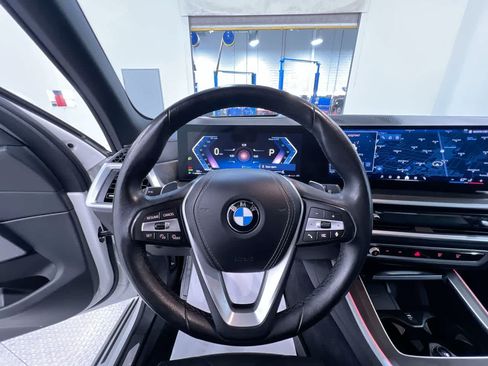 Used 2024 BMW X5 xDrive40i w/ Premium Package AWD/4WD image 18