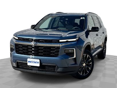 Used 2025 Chevrolet Traverse LT w/ Enhanced Driving Package