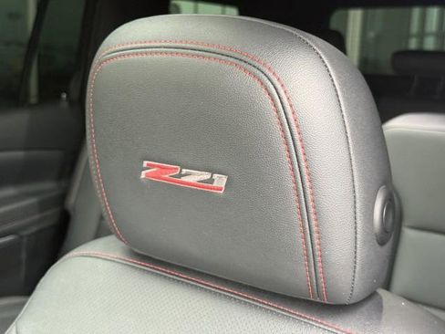 Used 2025 Chevrolet Traverse Z71 w/ Enhanced Driving Package AWD/4WD image 24