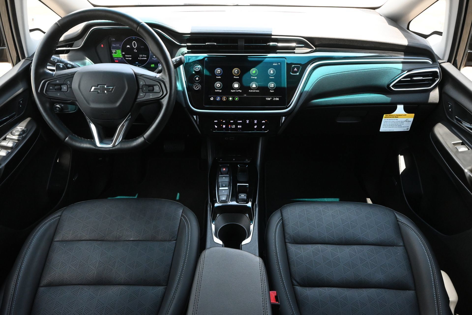 Used 2023 Chevrolet Bolt LT w/ Infotainment Package FWD image 8