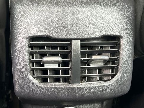 Used 2020 Ford Fusion SE AWD/4WD image 14