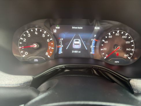Used 2024 Jeep Compass Latitude w/ Convenience Group AWD/4WD image 13