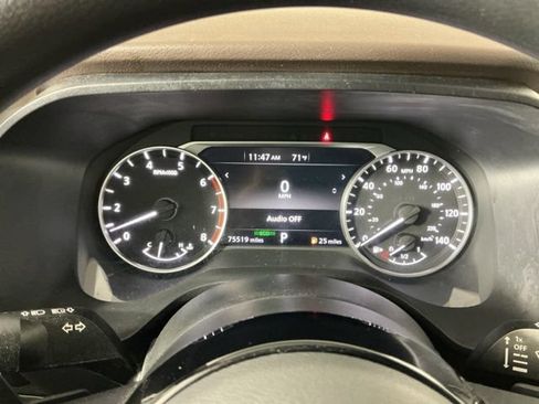 Used 2021 Nissan Rogue SV FWD image 15