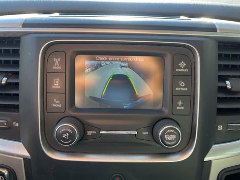 Certified 2020 RAM 1500 Classic SLT image 17