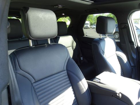 New 2025 Land Rover Discovery S AWD/4WD image 29