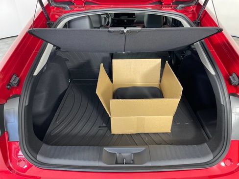New 2026 Toyota Prius Plug-In Hybrid FWD image 9