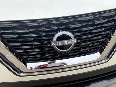 Certified 2023 Nissan Rogue SV image 34