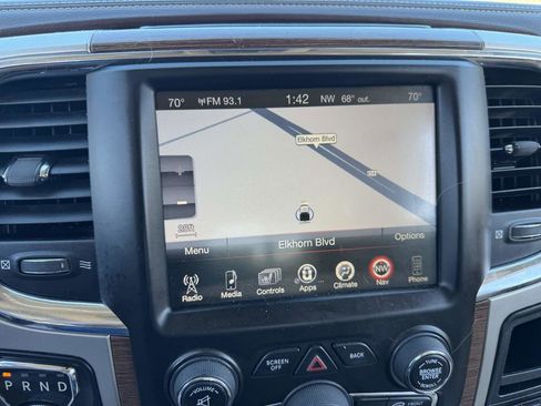 Used 2016 RAM 1500 Laramie w/ Convenience Group image 26