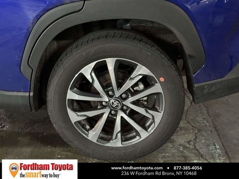 Certified 2025 Toyota Corolla Cross XLE AWD/4WD image 11