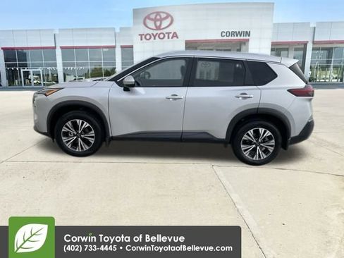 Used 2023 Nissan Rogue SV w/ SV Premium B Package image 2