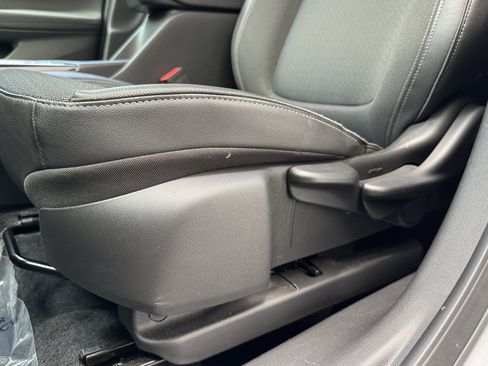 Used 2025 Buick Encore GX Preferred AWD/4WD image 15