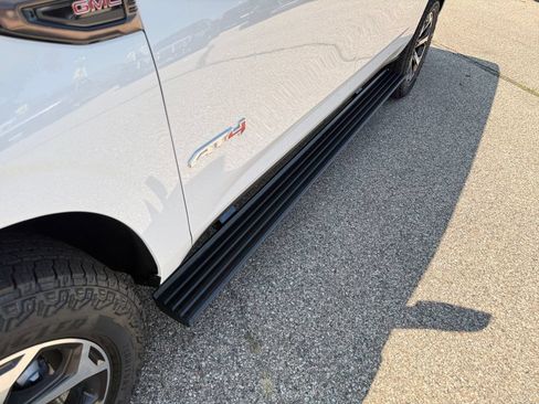 New 2026 GMC Yukon XL AT4 Ultimate AWD/4WD image 42