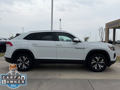 Used 2024 Volkswagen Atlas Cross Sport SE image 19