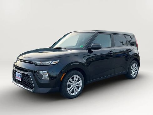 Used 2022 Kia Soul LX image 3