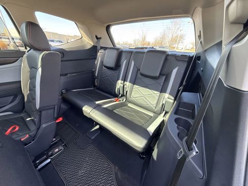 Used 2024 Volkswagen Atlas Peak Edition SEL image 27