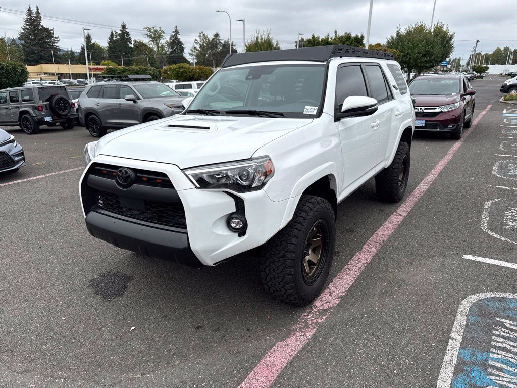 Used 2022 Toyota 4Runner TRD Off-Road Premium w/ Moonroof Package AWD/4WD image 3
