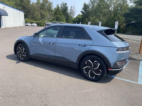 Certified 2024 Hyundai Ioniq 5 SEL RWD image 3