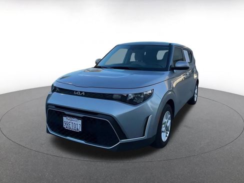 Used 2025 Kia Soul LX w/ LX Technology Package image 7