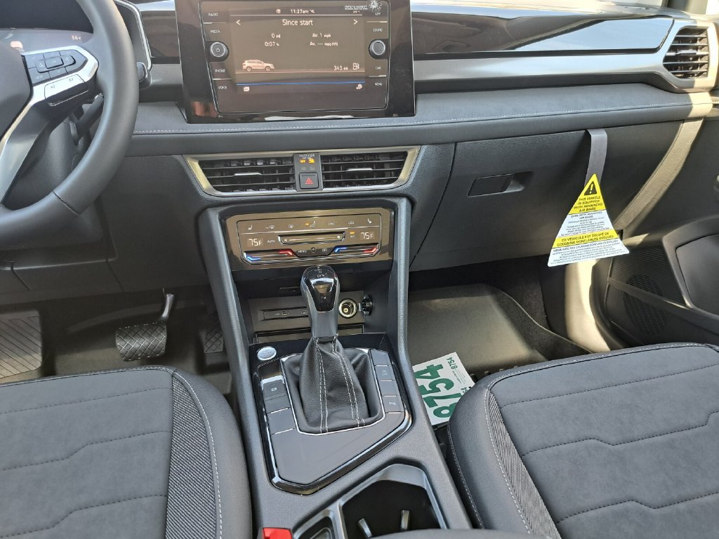 New 2026 Volkswagen Taos SE FWD image 21