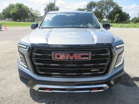 New 2026 GMC Yukon AT4 Ultimate AWD/4WD image 10