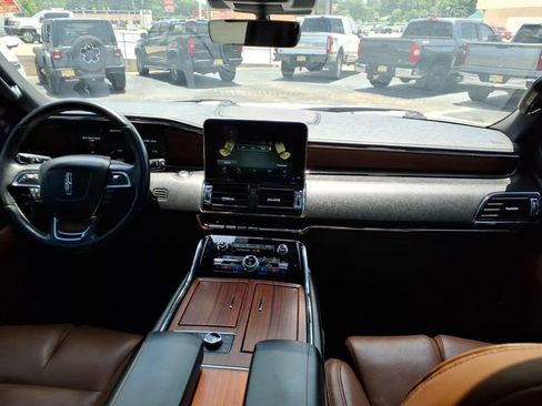 Used 2019 Lincoln Navigator Reserve AWD/4WD image 13