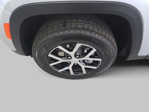 New 2025 Jeep Grand Cherokee Limited w/ Trailer Tow Package image 34