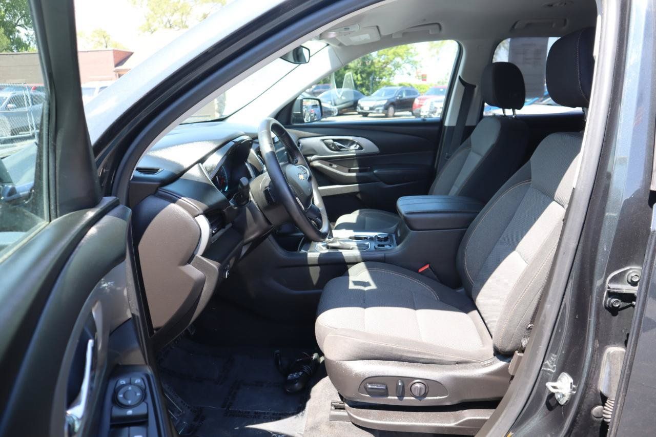 Used 2019 Chevrolet Traverse LT FWD image 19