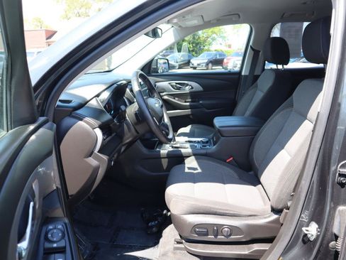 Used 2019 Chevrolet Traverse LT FWD image 19