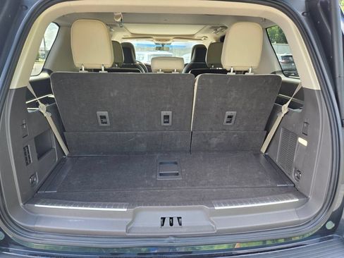 Used 2024 Lincoln Navigator Reserve AWD/4WD image 18