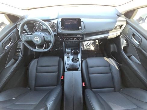 Used 2024 Nissan Rogue SV w/ SV Premium Package image 34