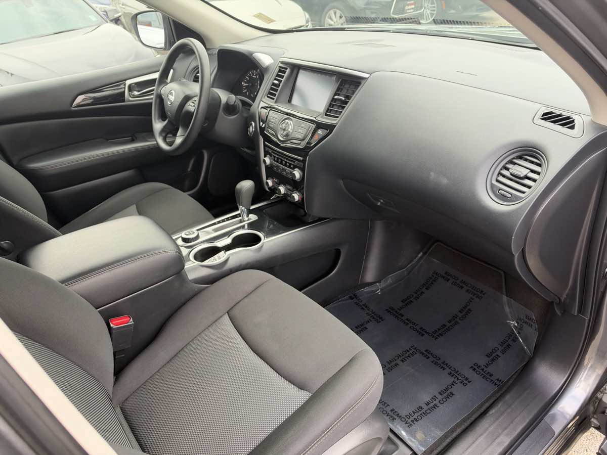 Used 2020 Nissan Pathfinder S AWD/4WD image 16