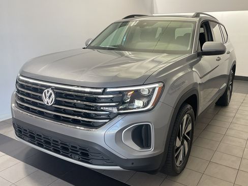 New 2026 Volkswagen Atlas SE image 2