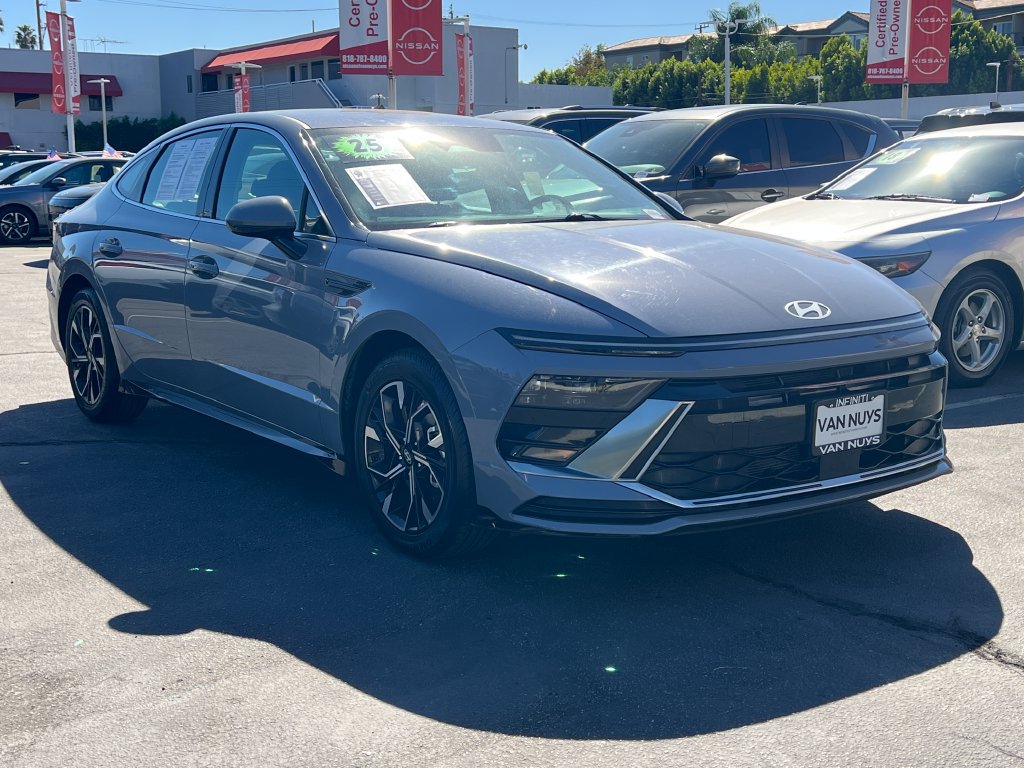 Used 2025 Hyundai Sonata SEL FWD image 9