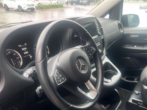 Used 2023 Mercedes-Benz Metris Passenger image 4