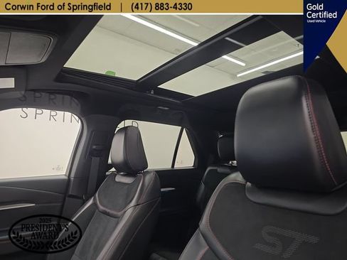 Used 2025 Ford Explorer ST w/ Sun And Sound Package AWD/4WD image 25