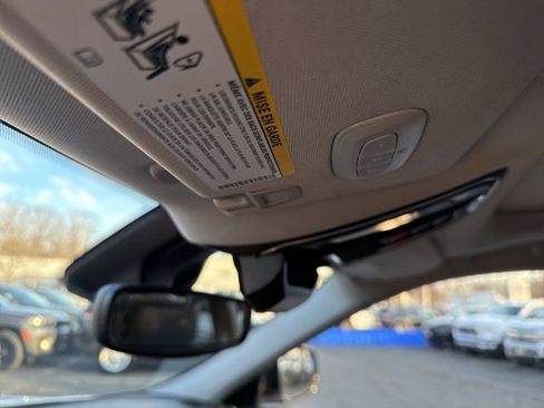 Used 2022 Jeep Grand Cherokee Limited image 38