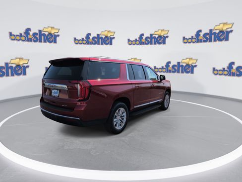 Certified 2024 GMC Yukon XL SLT w/ SLT Premium Package AWD/4WD image 8