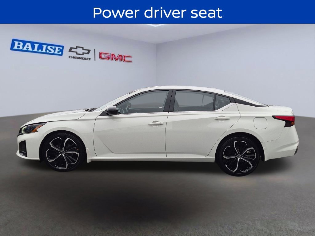 Used 2024 Nissan Altima 2.5 SR FWD image 7