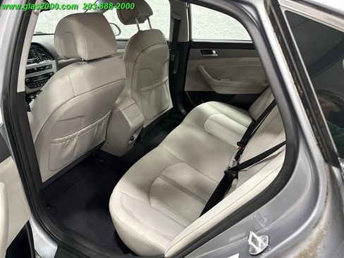 Used 2016 Hyundai Sonata SE image 9