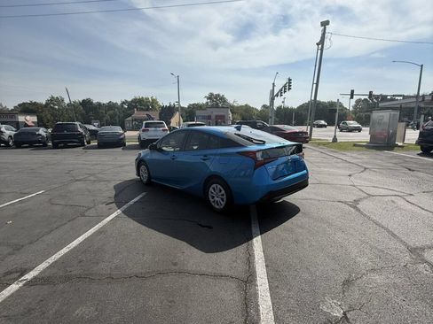 Used 2019 Toyota Prius LE FWD image 10