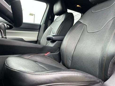 Used 2023 Jeep Compass Limited AWD/4WD image 18