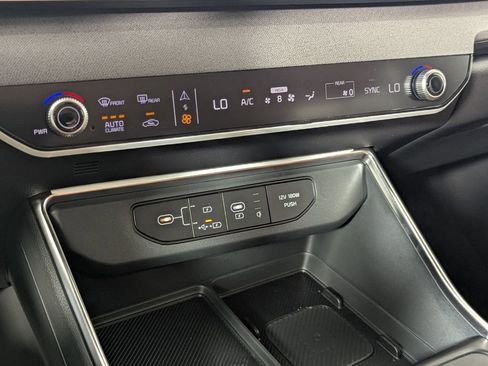 New 2026 Kia Carnival EX FWD image 19