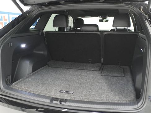 Used 2024 Volkswagen Atlas Cross Sport SE w/ Panoramic Sunroof Package FWD image 35