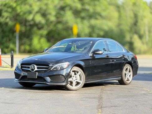 Used 2015 Mercedes-Benz C 300 4MATIC Sedan image 2