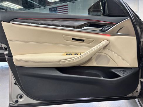 Used 2019 BMW 530i w/ Convenience Package RWD image 37
