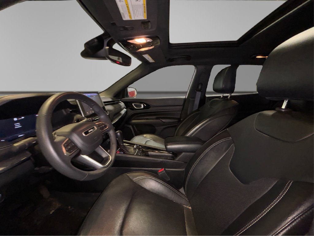 Used 2023 Jeep Compass High Altitude w/ Driver Assist Group I AWD/4WD image 12